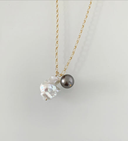Salt and Pepper - Tahitian and Baroque Pearl Necklace