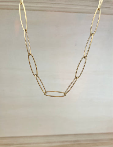 Elongated Links Paper Clip Necklace - Water Resistant